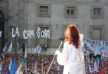 Desde Córdoba, piden que Cristina cese los «embates golpistas»