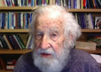 Chomsky alerta por la estrategia de EE.UU. y la UE en el conflicto