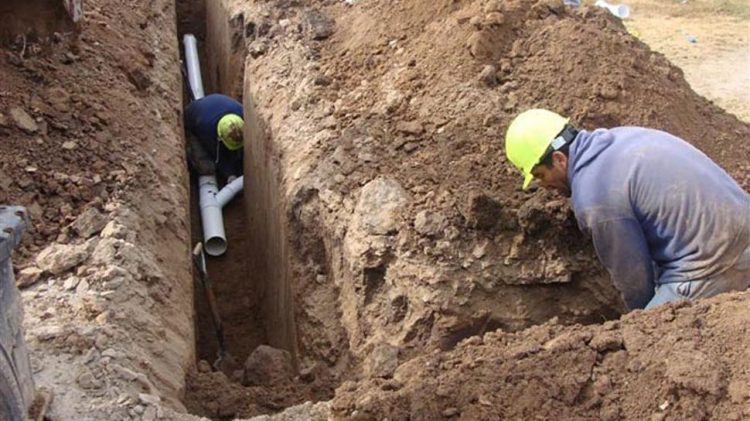 Avanza la red cloacal en el Cerro de las Rosas y los vecinos ya pueden iniciar el trámite para conectarse