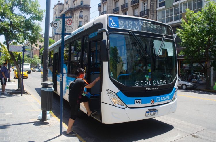 La UTA levantó el paro y el transporte urbano será normal
