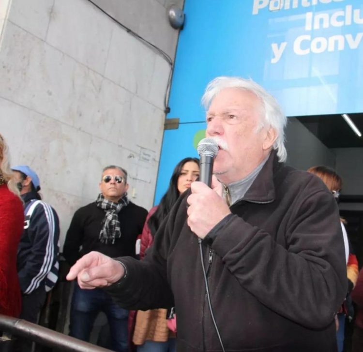 Daniele llamó a paralizar la Municipalidad para recibir una respuesta.