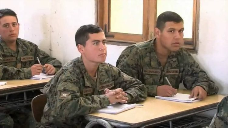 Para el Ejército, los jóvenes se suman por falta de trabajo