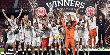Eintracht Frankfurt derrotó a Rangers y es campeón