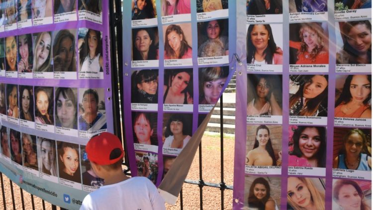 De 19 femicidas identificados en 2021, tres eran policías