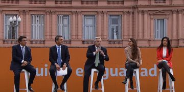 El Ejecutivo envía al Congreso un proyecto para ampliar las licencias por maternidad, paternidad y adopción