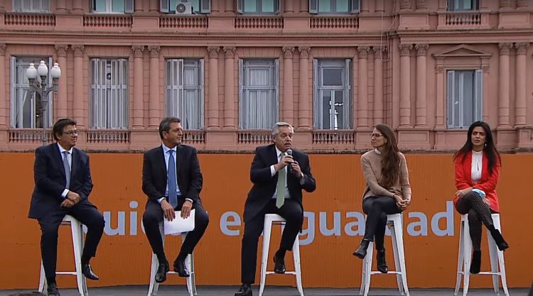 El Ejecutivo envía al Congreso un proyecto para ampliar las licencias por maternidad, paternidad y adopción