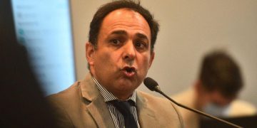 El Fiscal General de Córdoba denunció un ataque a su auto