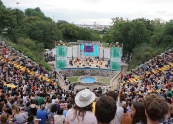 Se celebra el décimo aniversario de la sanción de la Ley de Identidad de Género en el Teatro Griego