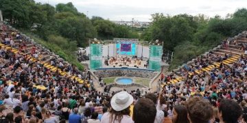 Se celebra el décimo aniversario de la sanción de la Ley de Identidad de Género en el Teatro Griego