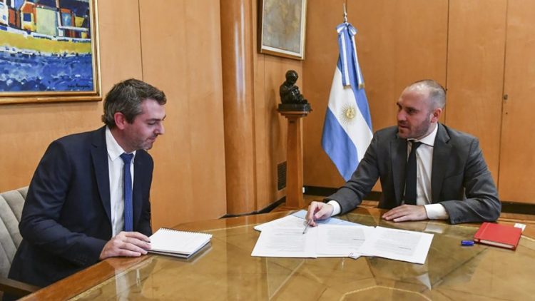 Guillermo Hang asumirá como secretario de Comercio en lugar de Feletti