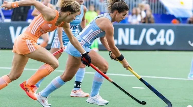 Las Leonas volvieron a caer ante Países Bajos