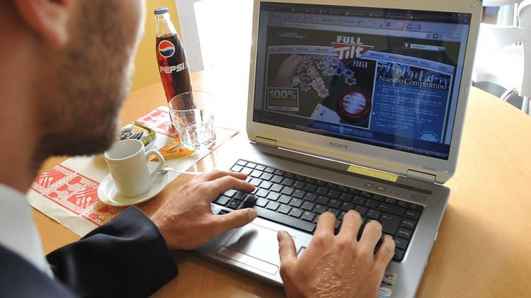 Juego online: se demoró la firma del contrato