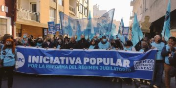 Jubilaciones: lanzan una consulta popular contra el diferimiento