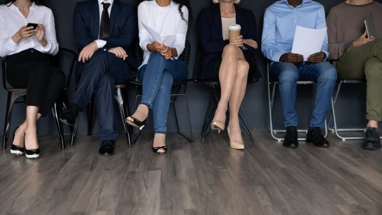 Casi 80% de extranjeros que trabajan en el país creen que hay más oportunidades laborales