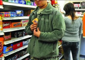 Champú, cerveza y fiambre, los productos más robados en minimercados de Córdoba