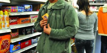 Champú, cerveza y fiambre, los productos más robados en minimercados de Córdoba