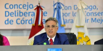 Para Llaryora, «la ciudad está dejando atrás la desidia»