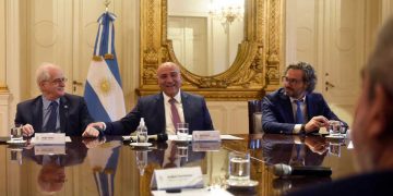 Una reunión de Gabinete para ratificar al equipo de gobierno