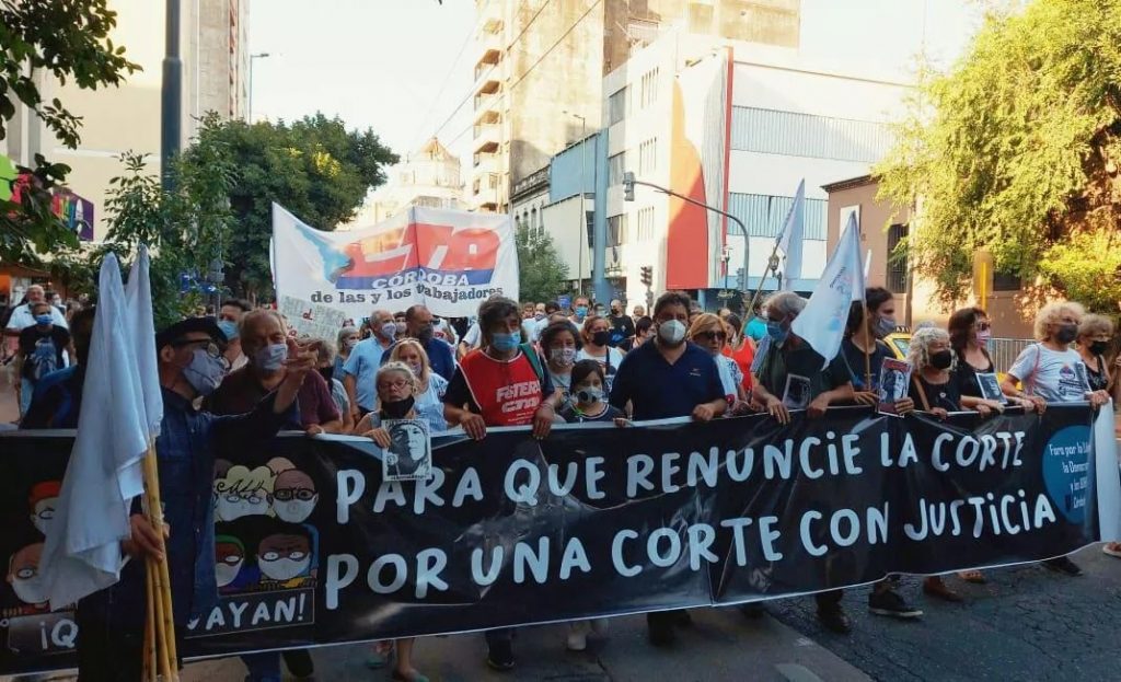 Manifestación local contra la Suprema Corte de Justicia