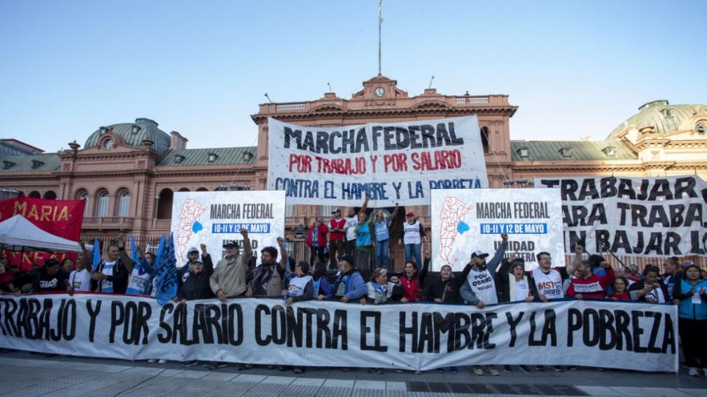 La marcha piquetera culminó con un acto en Plaza de Mayo por "trabajo y salario"