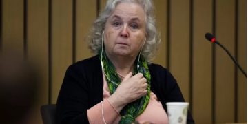 Condenaron a la autora de «Cómo asesinar a tu marido» por asesinar a su marido