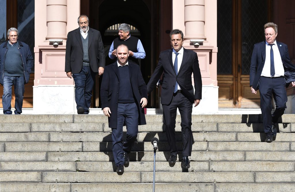 Después de Ganancias, Massa va por los topes de los monotributistas