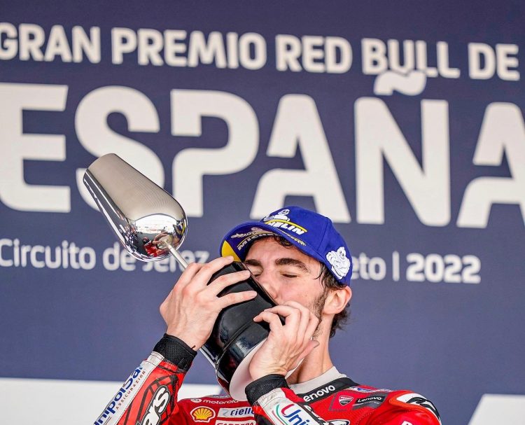 Bagnaia ganó de punta a punta en España