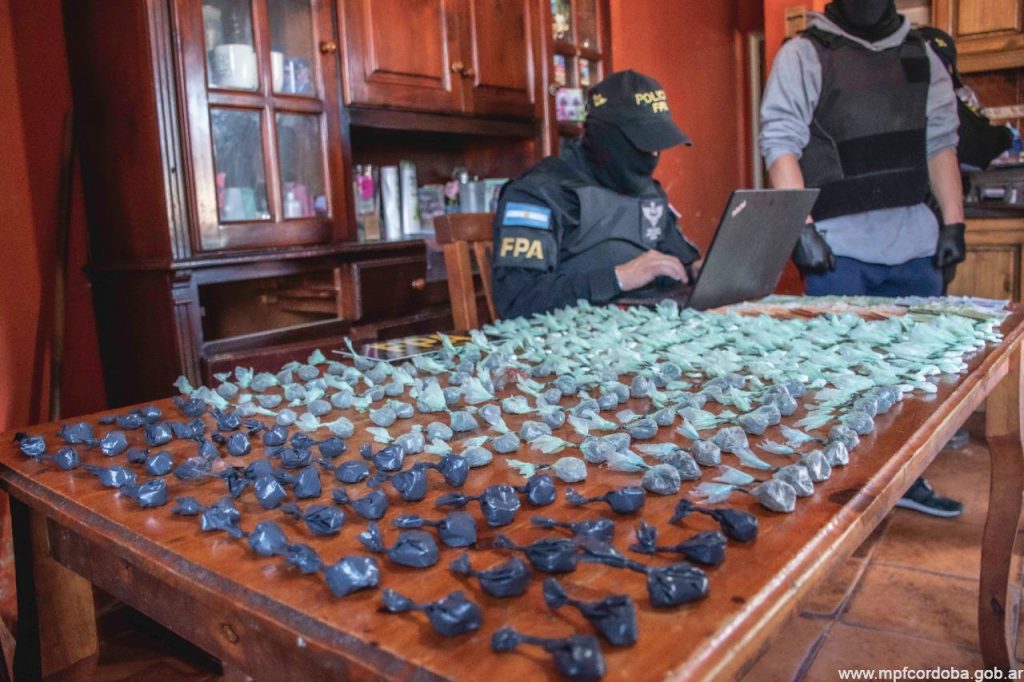 Detiveron a ocho personas por venta de drogas en Córdoba
