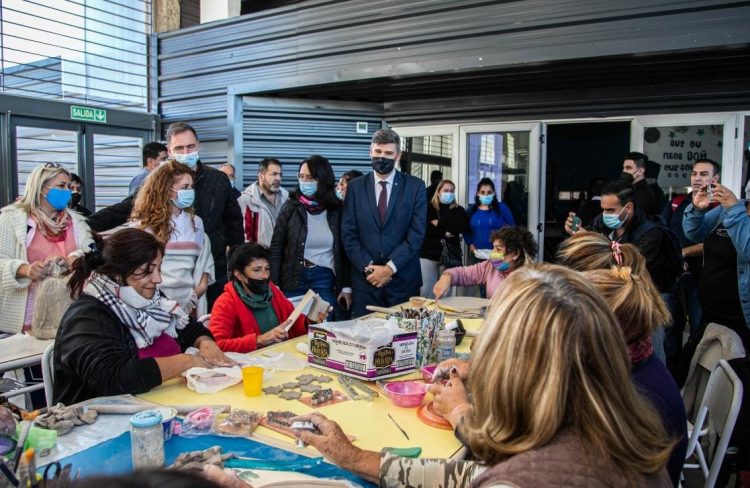 El viceintendente Passerini en la inauguración del COpA de Marqués Anexo.