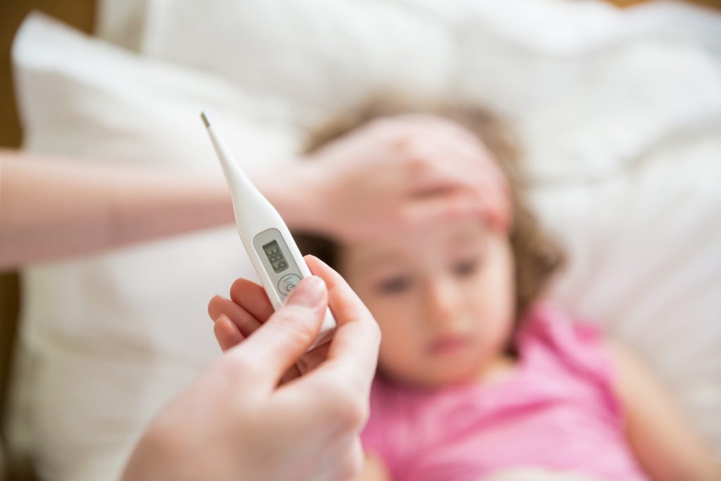 Los síntomas de la nueva hepatitis infantil de origen desconocido y cuánto tardan en aparecer