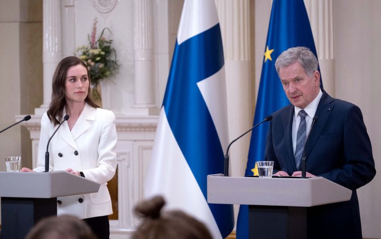 Stoltenberg se comunicó a través de un mensaje por videoconferencia, mientras se recupera del coronavirus.