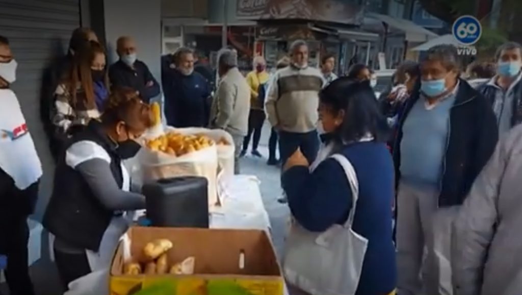 CTA Córdoba organizó una protesta contra las “harineras monopólicas” y vendió el kilo de pan a $ 150