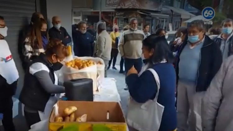 CTA Córdoba organizó una protesta contra las “harineras monopólicas” y vendió el kilo de pan a $ 150