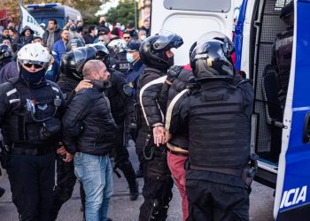 Ante la escalada del conflicto, el municipio advirtió que no negociará con «violentos»