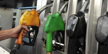 Axion y Shell aumentaron los precios de combustibles entre 10,5 y 12% promedio