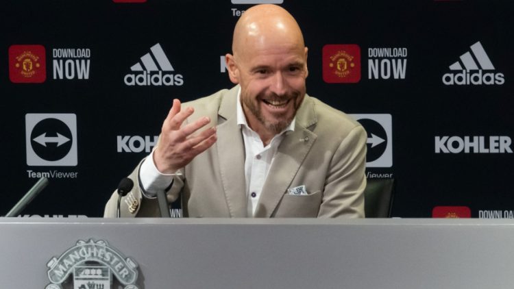 Erik ten Hag fue presentado como DT de Manchester United