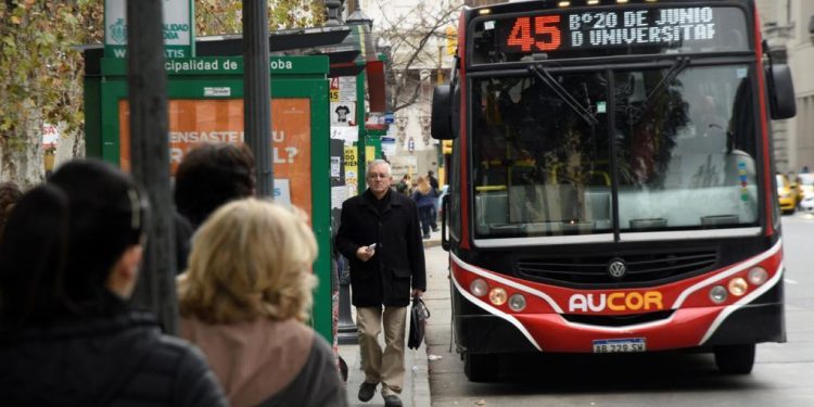 Preocupa a Córdoba un recorte en los subsidios al transporte