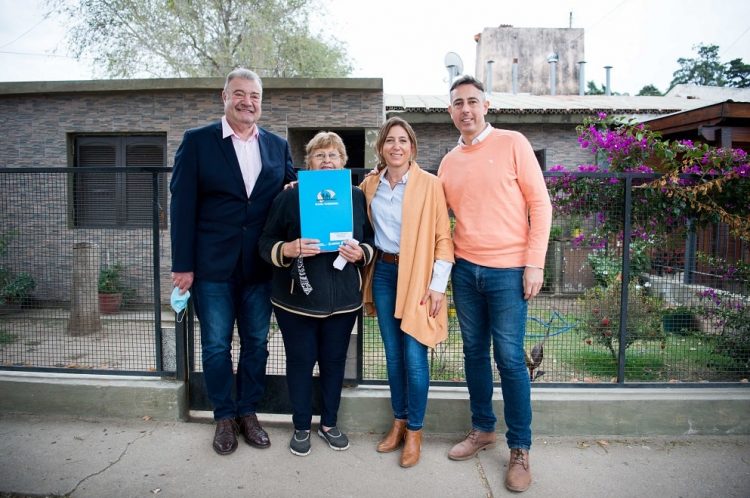 La Provincia entregó más de 400 escrituras sociales