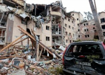 Kiev admite que el 30 % de la infraestructura ucraniana ya fue destruida por tropas rusas