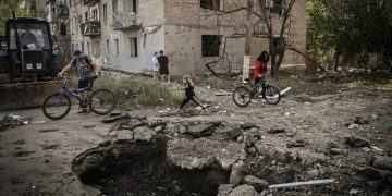 Rusia controla la ciudad de Severodonetsk y amenaza con atacar a Kiev desde el norte