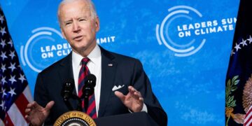 Biden: «Zelenski no quiso escuchar las advertencias sobre una invasión rusa»