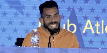 Carlos Tevez aceptó la propuesta de Rosario Central y será su DT