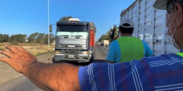 Ante la faltante de gasoil, transportistas realizan un paro a nivel nacional