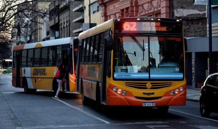 Entre julio y octubre, subsidiarán con $16.000 millones al sector del transporte del interior