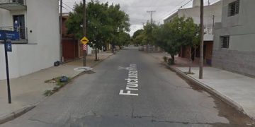 En plena luz del día, golpearon brutalmente a una anciana para robarle