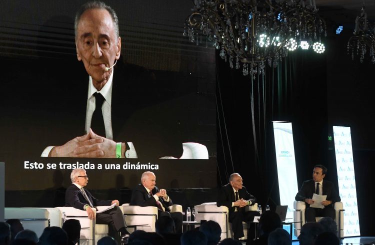 Los empresarios más poderosos del país rechazaron el proyecto que grava la renta inesperada