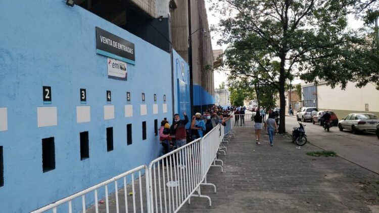 Hasta que no cubra la cuota alimentaria de su hijo, un hincha de Belgrano no podrá ingresar a la cancha