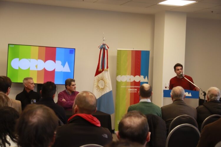 Buscan modificar la ley de turismo para mejorar la calidad y profesionalización del servicio