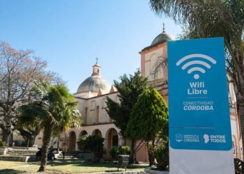 La Provincia rubrica los primeros contratos para lanzarse como proveedora mayorista de Internet