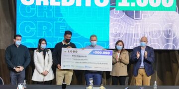 Schiaretti entregó el crédito 1000 de Córdoba Emprendedora